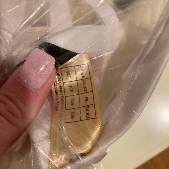 NWT Dita Von Teese Maestra White Lace Underwire Balconette Bra Size 36C - Picture 7 of 14